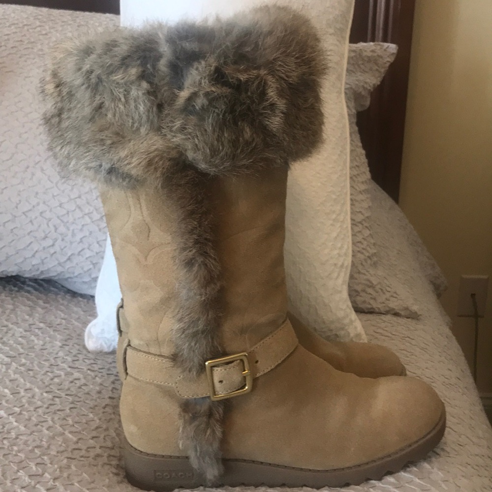 Coach Suede boots with fur trim size 51/2